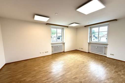 Kinderzimmer - Etagenwohnung in 83413 Fridolfing mit 115m² mieten