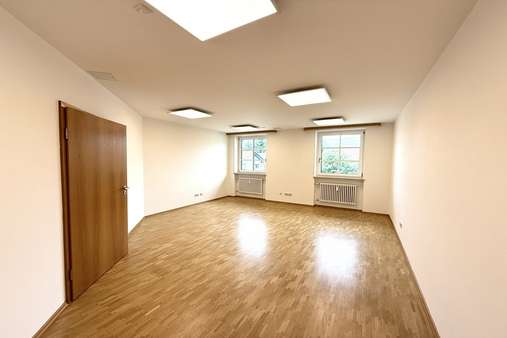Wohnzimmer - Etagenwohnung in 83413 Fridolfing mit 115m² mieten