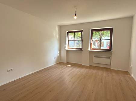 Schlafzimmer Schlafzimmer - Erdgeschosswohnung in 83301 Traunreut mit 60m² mieten