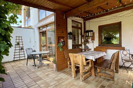 Veranda - Doppelhaushälfte in 83355 Grabenstätt mit 123m² kaufen