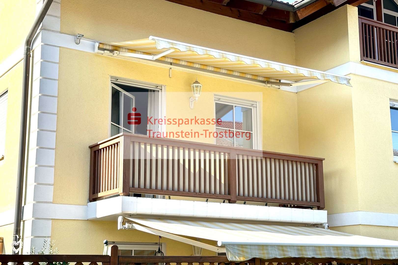 Ansicht Südbalkon Ansicht Südbalkon - Etagenwohnung in 83329 Waging a. See mit 74m² kaufen