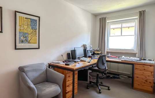 Büro/Wohnzimmer Büro/Wohnzimmer - Etagenwohnung in 83329 Waging a. See mit 74m² kaufen
