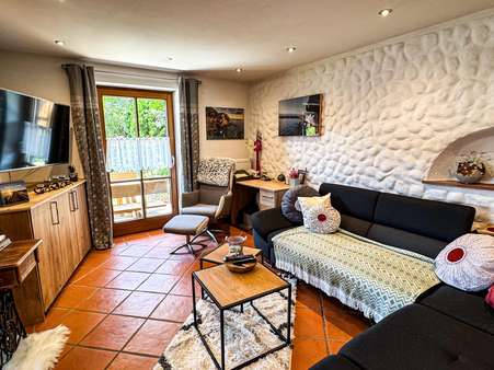Wohnbereich - Erdgeschosswohnung in 83362 Surberg mit 86m² kaufen