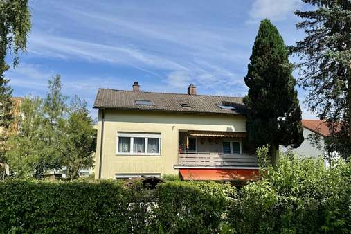 West-Ansicht - Zweifamilienhaus in 83301 Traunreut mit 250m² kaufen