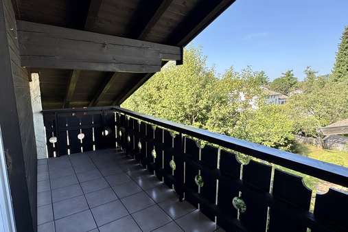 Balkon Balkon - Dachgeschosswohnung in 83377 Vachendorf mit 48m² kaufen