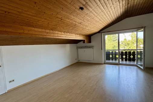 Wohnzimmer Wohnzimmer - Dachgeschosswohnung in 83377 Vachendorf mit 48m² kaufen