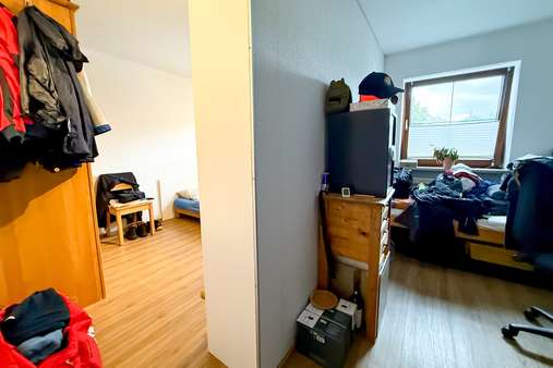 Schlafzimmer/Büro Schlafzimmer/Büro - Erdgeschosswohnung in 83224 Grassau, Mietenkam mit 63m² mieten