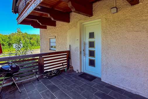 Eingang Maisonette - Erdgeschosswohnung in 83278 Traunstein mit 284m² kaufen