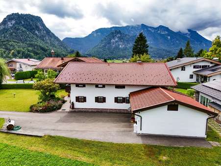 Außenansicht Außenansicht - Landhaus in 83334 Inzell mit 294m² kaufen