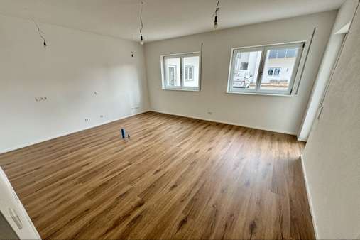 Wohnen/Essen/Kochen - Erdgeschosswohnung in 83301 Traunreut mit 71m² kaufen