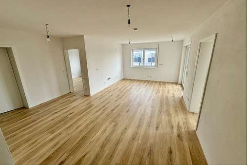 Wohnen / Kochen / Essen - Etagenwohnung in 83301 Traunreut mit 88m² kaufen