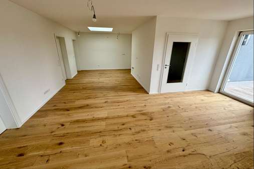 Wohnen / Essen / Kochen - Etagenwohnung in 83301 Traunreut mit 91m² kaufen