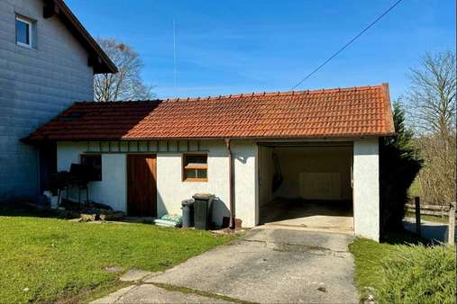 Garage mit Abstellraum - Einfamilienhaus in 83301 Traunreut mit 100m² kaufen