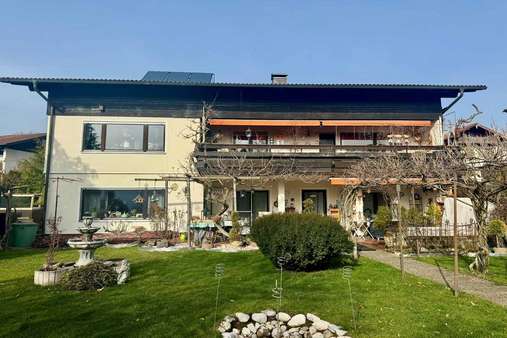 Süd-Ansicht Haus - Zweifamilienhaus in 83346 Bergen mit 224m² kaufen