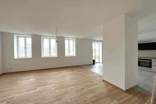 Wohn- und Essbereich - Etagenwohnung in 83278 Traunstein mit 108m² mieten