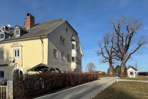 Außenansicht Straße - Pension in 83313 Siegsdorf mit 513m² kaufen