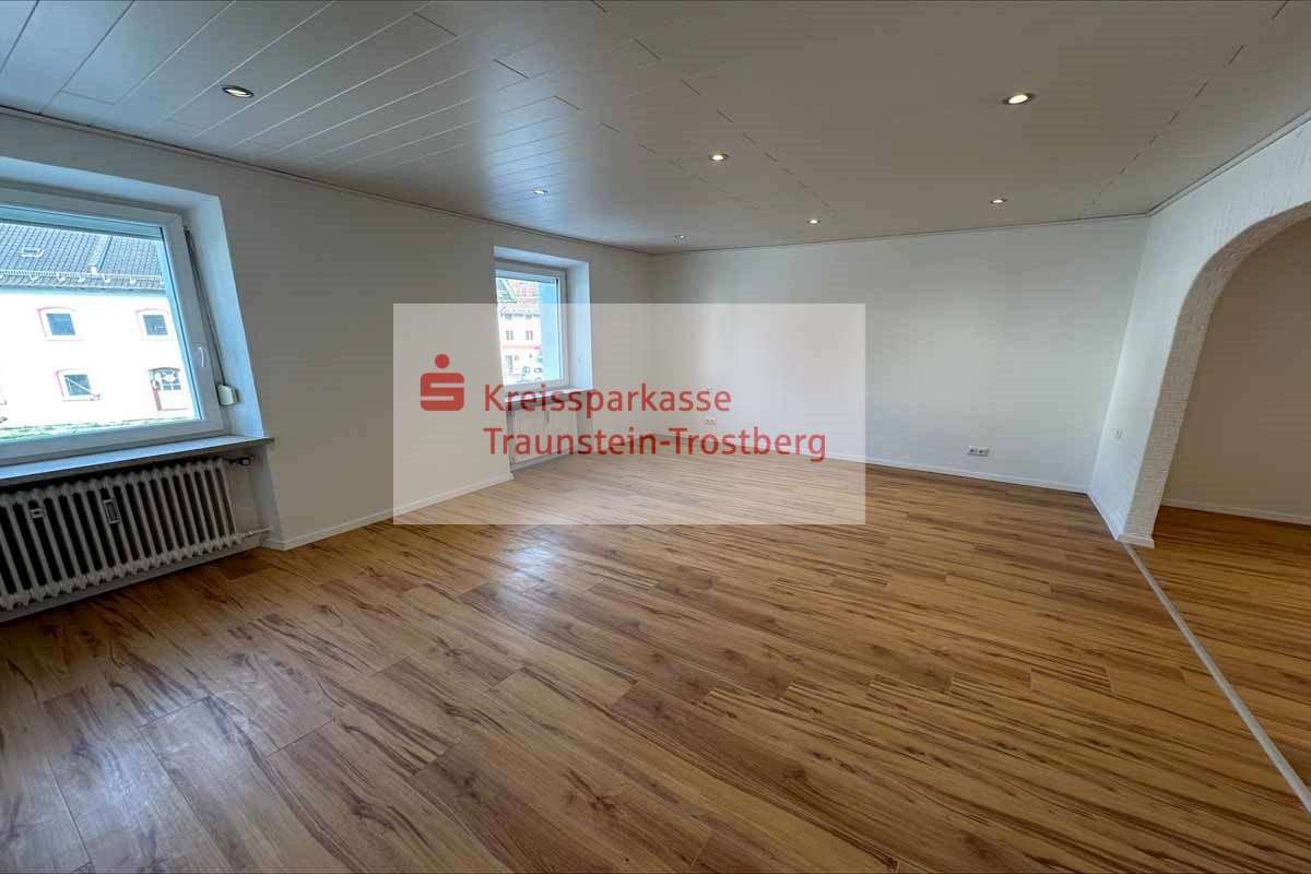 Wohnbereich - Etagenwohnung in 83308 Trostberg mit 122m² kaufen