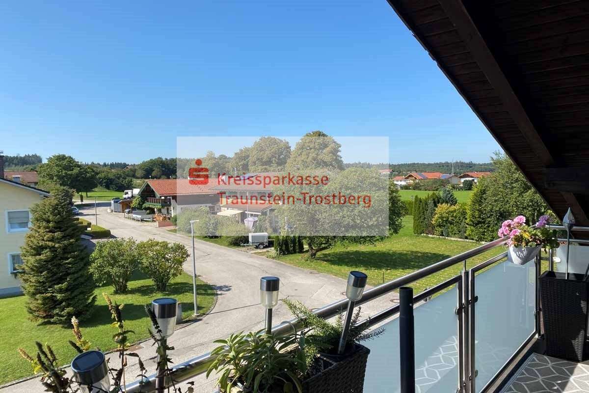 Aussicht - Dachgeschosswohnung in 83365 Nußdorf mit 78m² kaufen