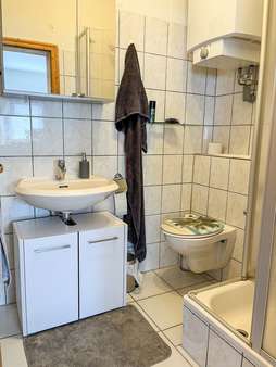 Bad Bad - Etagenwohnung in 83139 Söchtenau mit 35m² kaufen