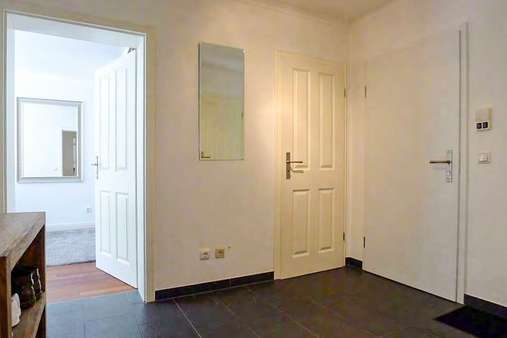 Diele - Erdgeschosswohnung in 83024 Rosenheim mit 64m² kaufen