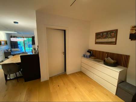 Blick vom Arbeitsplatz - Erdgeschosswohnung in 83209 Prien mit 75m² mieten
