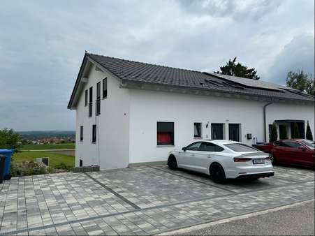 Ansicht Eingang - Maisonette-Wohnung in 83562 Rechtmehring mit 162m² kaufen