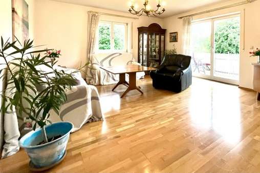 Wohnen Wohnen - Etagenwohnung in 83093 Bad Endorf mit 93m² kaufen