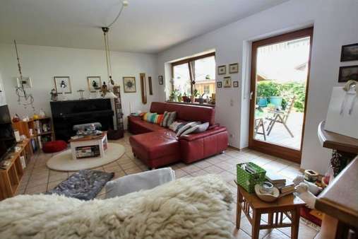 Wohnzimmer - Reiheneckhaus in 83109 Großkarolinenfeld mit 135m² kaufen