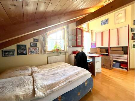 Schlafen/Kind - Dachgeschosswohnung in 83059 Kolbermoor mit 111m² kaufen