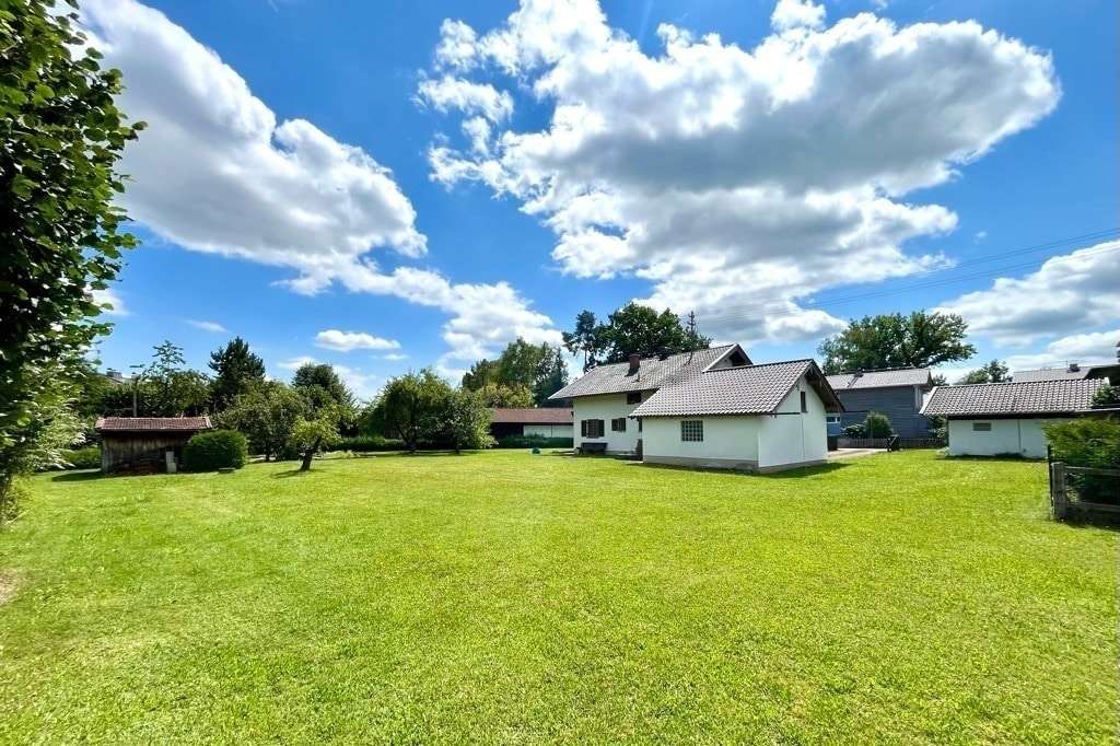 Grundstück in 83620 Feldkirchen-Westerham mit 2020m² kaufen