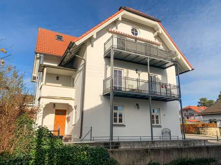 Hauseingang - Maisonette-Wohnung in 83071 Stephanskirchen mit 130m² kaufen