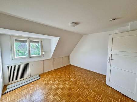 Schlafzimmer - Dachgeschosswohnung in 83022 Rosenheim mit 52m² mieten