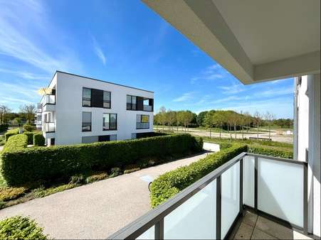 Aussicht Balkon - Etagenwohnung in 81829 München mit 54m² kaufen