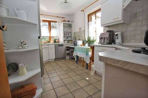 Küche - Einfamilienhaus in 83071 Stephanskirchen mit 215m² kaufen