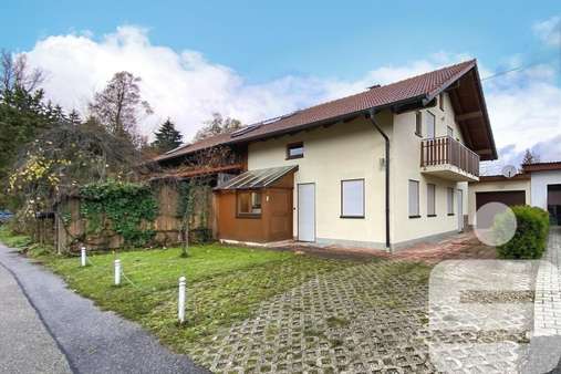 Aussenansicht - Doppelhaushälfte in 84419 Schwindegg mit 100m² kaufen
