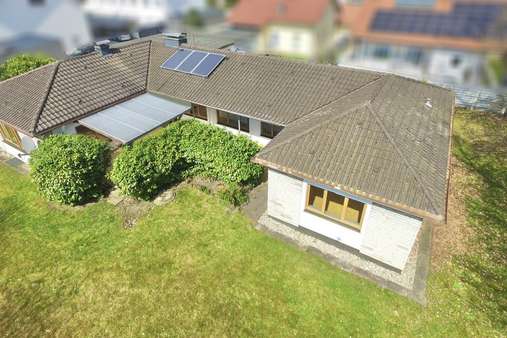 Blick von Südwesten - Bungalow in 84562 Mettenheim mit 200m² kaufen