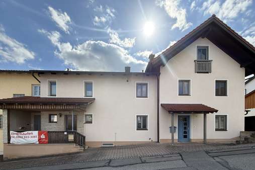Haus 1 mit Einliegerwohnung - Zweifamilienhaus in 84571 Reischach mit 341m² kaufen