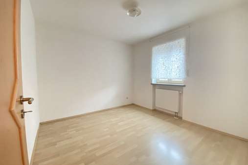 Gästezimmer Erdgeschoss Haus 1 Wohnung 1 - Zweifamilienhaus in 84571 Reischach mit 341m² kaufen