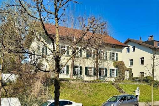 Blick von Südosten Blick von Südosten - Zweifamilienhaus in 84453 Mühldorf mit 200m² als Kapitalanlage kaufen