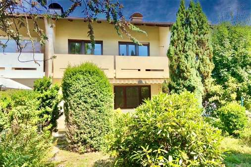 Blick vom Garten - Reihenmittelhaus in 81825 München mit 111m² kaufen