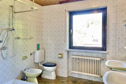 Großes Bad - Reihenmittelhaus in 81825 München mit 111m² kaufen