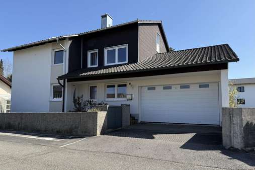 Eingang - Einfamilienhaus in 84524 Neuötting mit 200m² kaufen