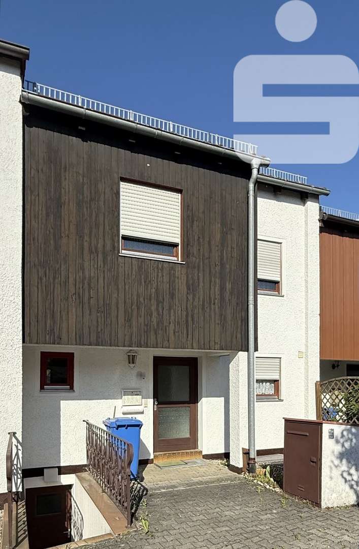 Hausansicht - Reihenmittelhaus in 84478 Waldkraiburg mit 104m² kaufen
