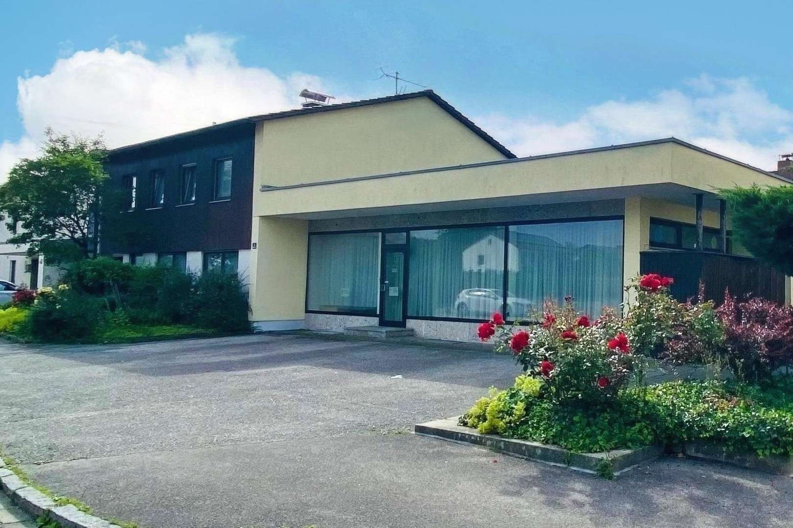 Wohn-und Geschäftshaus - Mehrfamilienhaus in 84524 Neuötting mit 198m² kaufen