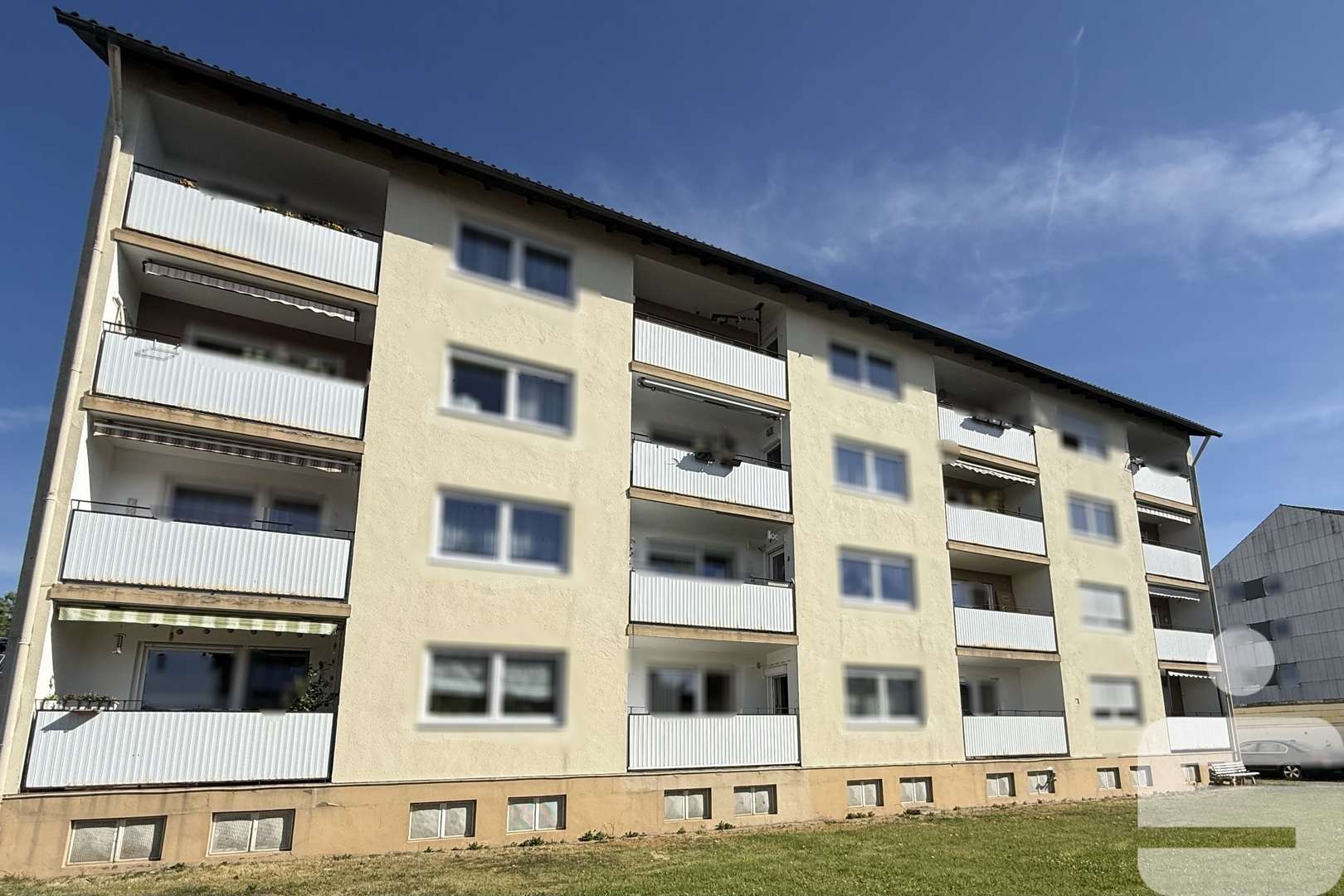 Hausansicht - Erdgeschosswohnung in 84513 Töging mit 86m² kaufen