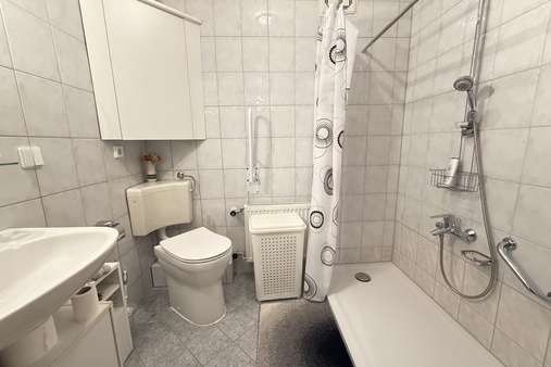 Bad - Erdgeschosswohnung in 84513 Töging mit 86m² kaufen