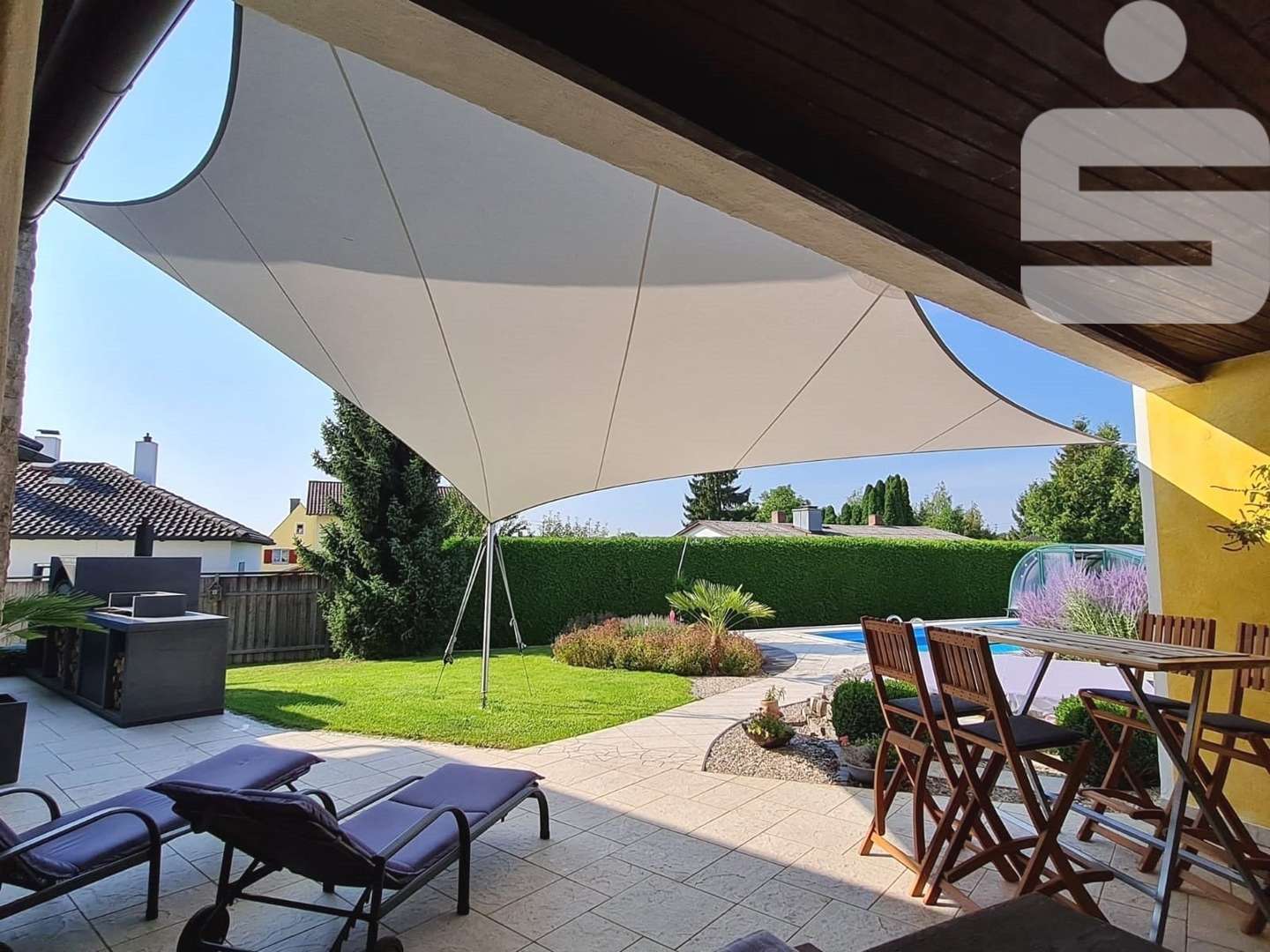 Blick von der Terrasse - Bungalow in 84494 Neumarkt-Sankt Veit mit 239m² kaufen