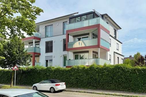 Blick von Südwesten Blick von Südwesten - Etagenwohnung in 84489 Burghausen mit 155m² kaufen