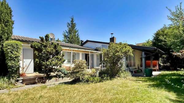 Hausansicht Hausansicht - Bungalow in 84419 Schwindegg mit 163m² kaufen