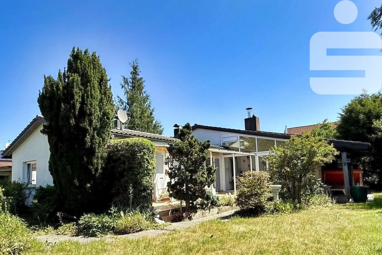 Hausansicht vom Garten Hausansicht vom Garten - Bungalow in 84419 Schwindegg mit 163m² kaufen